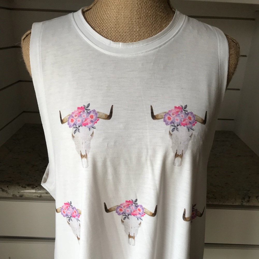 MuMu floral skull top🌸NWT